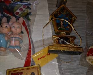 Items Located In The 1st Floor First Bedroom