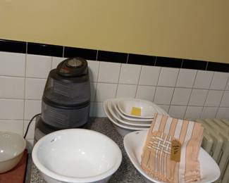 Items Located In The 1st Floor Kitchen
