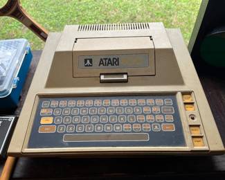 ATARI 400 COMPUTER / GAME SYSTEM