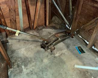 FLOOR JACK