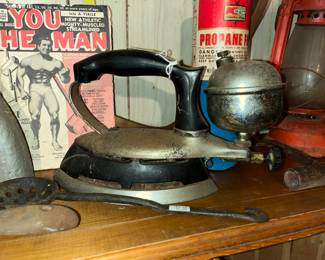 ANTIQUE PRESSURE IRON