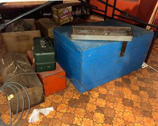 TOOL BOXES