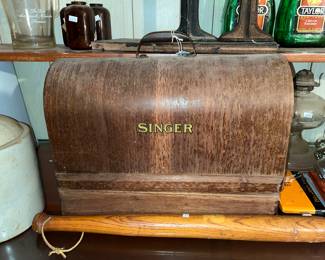 ANTIQUE SINGER CASE ONLY