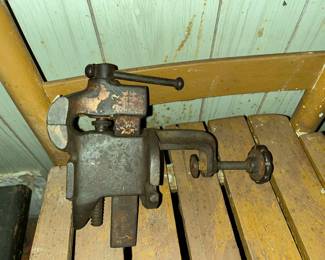 Clamp-on vise