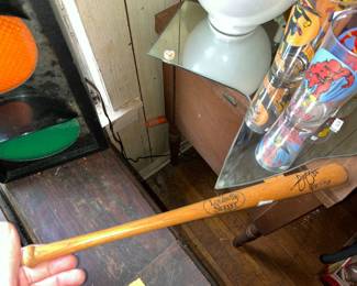 LOUISVILLE SLUGGER FRANK THOMAS MINI BAT