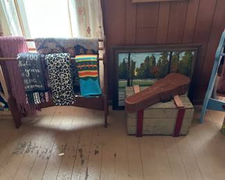 Nice blankets, afghans and a few quilts! 