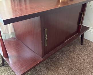 This is a great MCM Side Table/Record Holder! And a HOT 🔥 MCM Lamp! 