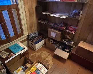 Got the keys on Tuesday! Here are the pics for the initial walk through! We did not open any boxes or totes! This is just what was out waiting for us! More detailed photos added almost daily starting this week! Boxes yet unopened! (I can’t what! ~ It’s our favorite part of the  job!)