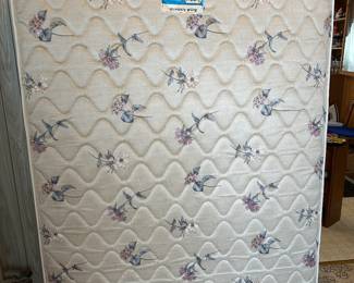 Now that we are moving things around, here is an entire look at the Queen Size bed in the downstairs bedroom! It’s is in Excellent condition and COMPLETE! Saginaw Sanitary Mattress! 