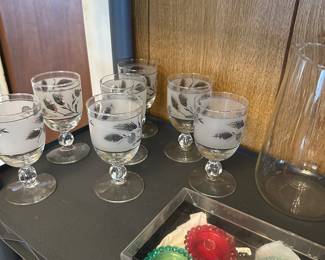 Another TERRIFIC set of Vintage MCM Glasses! Here are SEVEN 1960’s Libby Silver Foliage Goblets! 