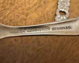 This is an OUTSTANDING 107 Piece set of (Stainless) by ONEIDA SILVER - The pattern is Viola-Voila! 