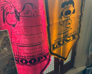 Lots of GREAT VINTAGE PEANUTS COLLECTIBLES!