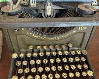 Very cool Vintage LC Smith! Typewriter! 