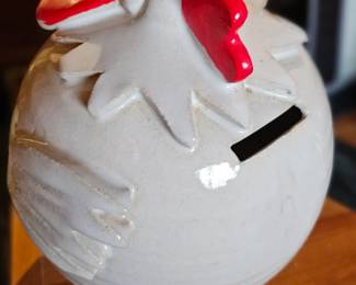 The cutest chicken piggy bank 