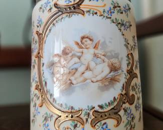 Tea caddy or biscuit jar