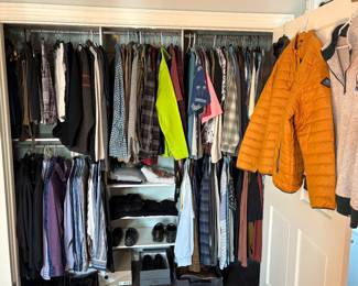 Nice mens clothes, Patagonia, North Face, Robert Graham, Sports wear ( Bucks...)