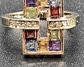 925 Ladies Gemstone Ring. 4.07 grams, sz.8