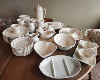 Tea Rose, Pfaltzgraff. Large Set! 