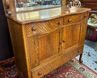 Beautiful Oak Buffet with mirror