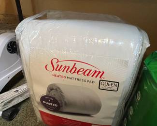 Heated mattress pad - brand new!