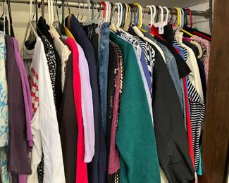 More women's clothing! (so much more than photographed!)