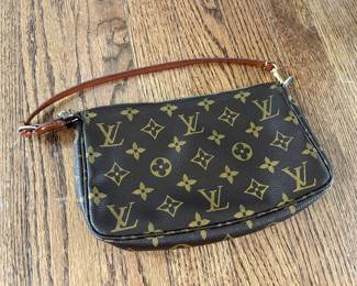 Louis Vuitton pochette