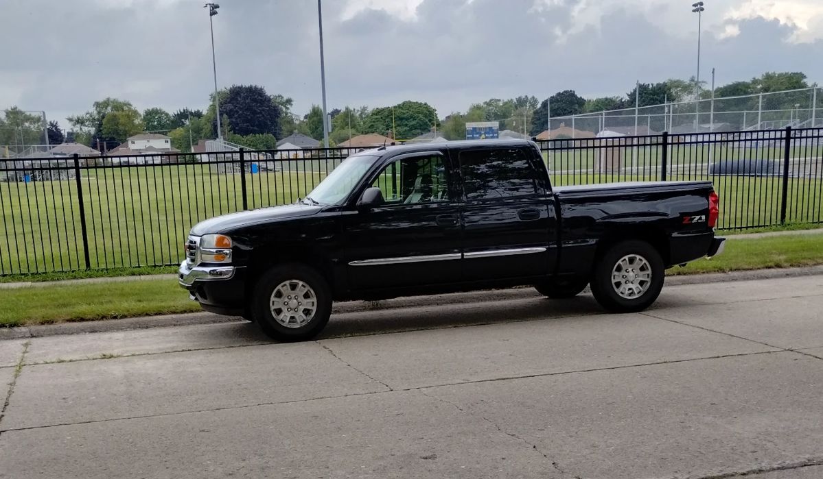 2005 GMC SIERRA SLT 4WD