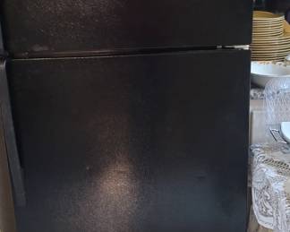 Whirlpool refrigerator/freezer.