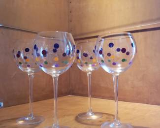 MARDI GRAS WINE GLASSES