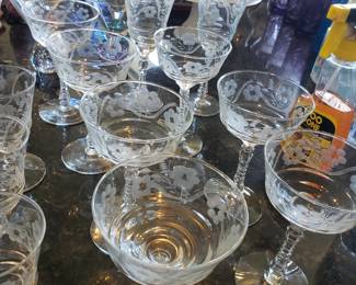 VINTAGE GLASSES