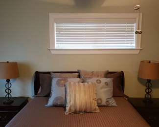 QUEEN SLEIGH BED
