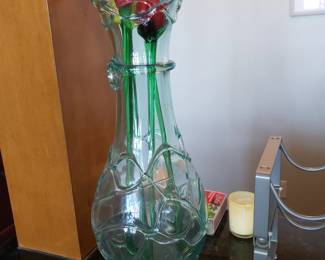 GLASS VASE