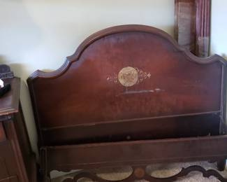 ANTIQUE FULL BED FRAME