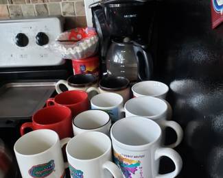 MUGS