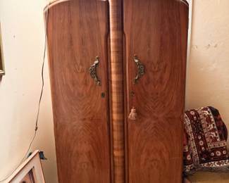 Armoire $450