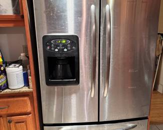 Fridge $400