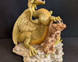 Enchantica Figurine #1 : Gargoyle Spring Dragon