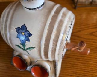 RARE FIND - Hummel Whisky/Liquor Keg with 4 Shot Glasses