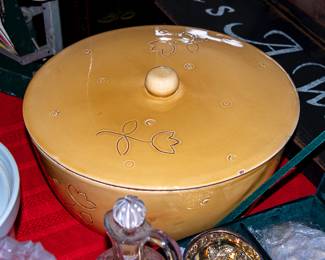 VINTAGE GLASS AND CERAMICS