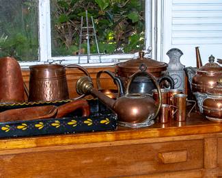 LARGE COPPERWARE AND METALWARE COLLECTION
