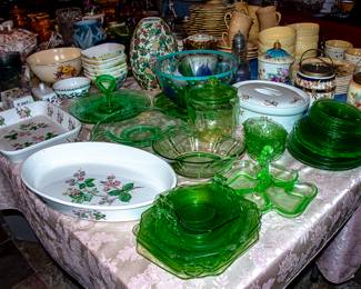 TABLE OF VINTAGE GLASS