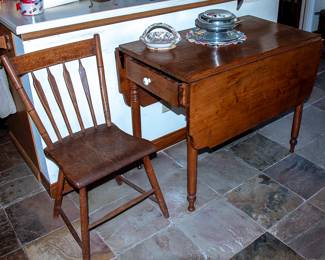 WINDSOR CHAIRS AND DROPLEAF TABLE