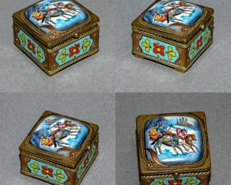 Vintage Enameled Pill Box
