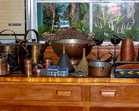 LARGE COPPERWARE AND METALWARE COLLECTION