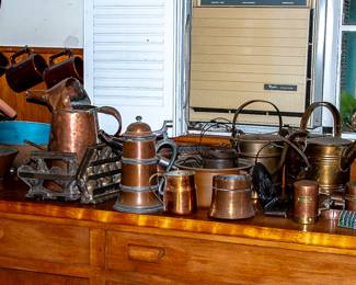 LARGE COPPERWARE AND METALWARE COLLECTION