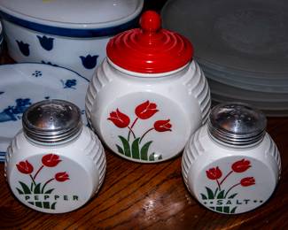 FIRE KING KITCHENWARE