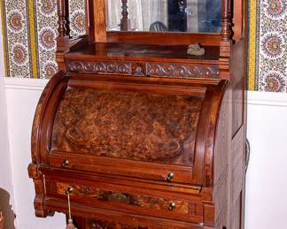 BEAUTIFUL VICTORIAN ROLL TOP DESK