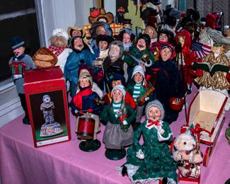 BYERS Christmas Carolers