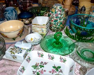 TABLES OF CERAMICS AND GLASSWARE