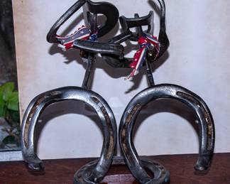 HORSE SHOE SCULPTURE